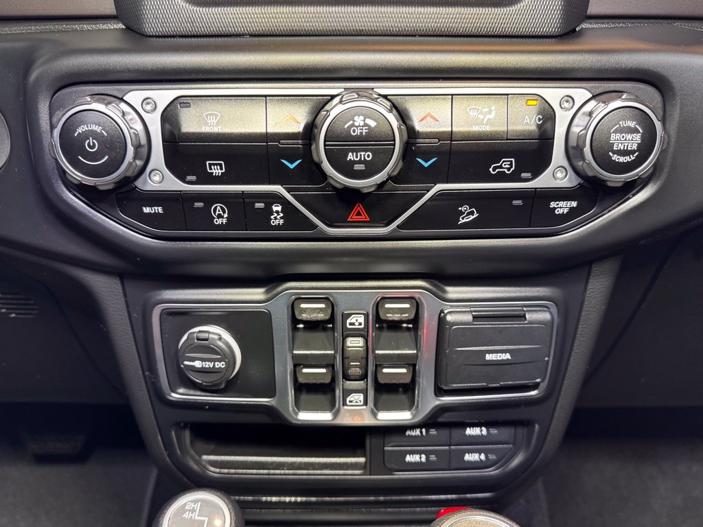 Used 2021 Jeep Wrangler Unlimited Sport AWD/4WD image 30