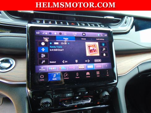 Certified 2025 Jeep Grand Cherokee Summit w/ Adv Protech Group IV AWD/4WD image 25