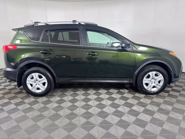 Used 2013 Toyota RAV4 LE AWD/4WD image 2