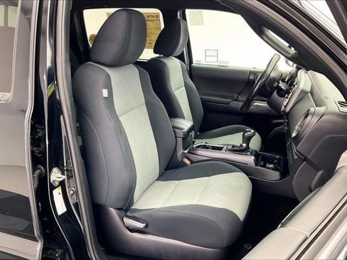 Used 2020 Toyota Tacoma TRD Off-Road image 6