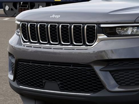 New 2026 Jeep Grand Cherokee Laredo X RWD image 11
