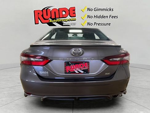 Used 2023 Toyota Camry SE FWD image 5