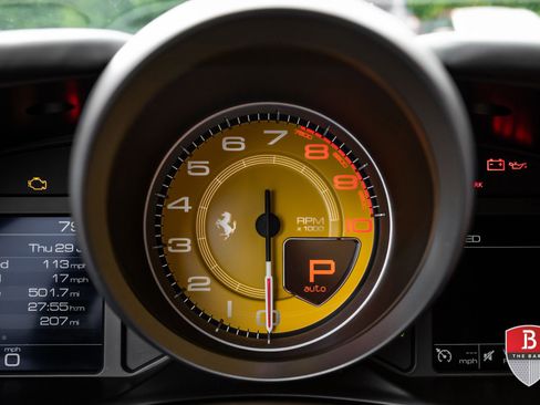 Used 2018 Ferrari GTC4Lusso T image 26