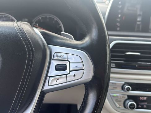 Used 2018 BMW 750i xDrive AWD/4WD image 19