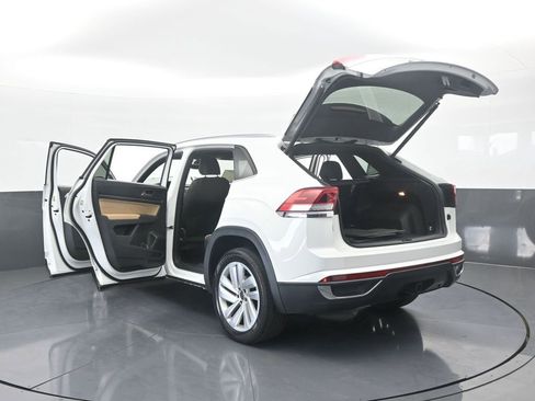 Used 2021 Volkswagen Atlas Cross Sport SE w/ Panoramic Sunroof Package image 80