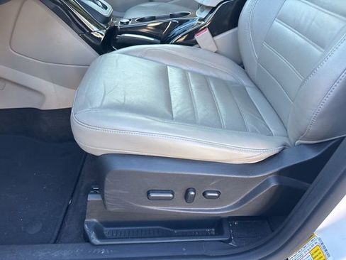 Used 2018 Ford C-MAX Titanium w/ Equipment Group 301A image 13