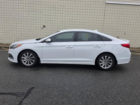 Used 2016 Hyundai Sonata Sport w/ Winter Weather Package FWD image 4