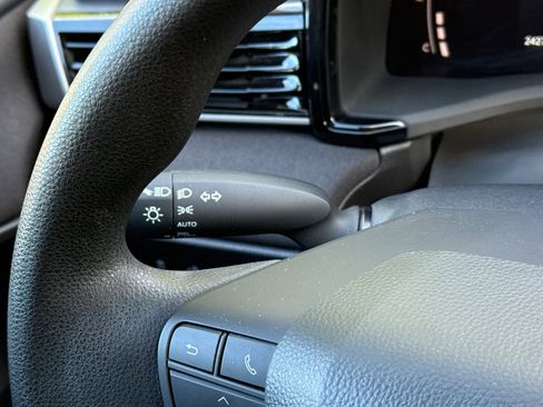 Used 2025 Toyota Camry LE image 30