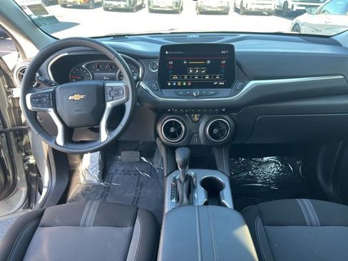Used 2023 Chevrolet Blazer LT w/ Driver Confidence Package image 9