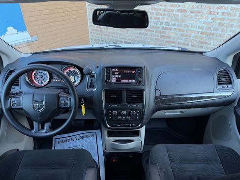Used 2019 Dodge Grand Caravan SE image 34