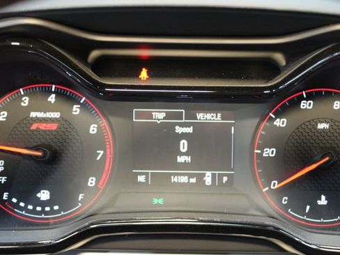 Used 2025 Chevrolet Trax RS w/ Driver Confidence Package FWD image 21