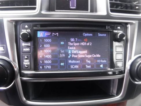 Used 2013 Toyota Highlander Limited FWD image 38