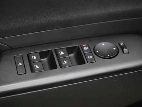 Used 2024 Hyundai Kona SEL image 14