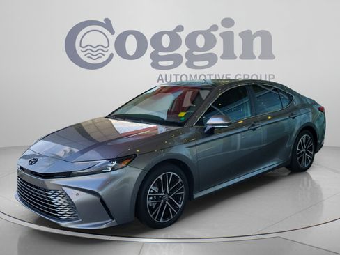 Certified 2026 Toyota Camry XLE w/ Premium Plus Package FWD image 35