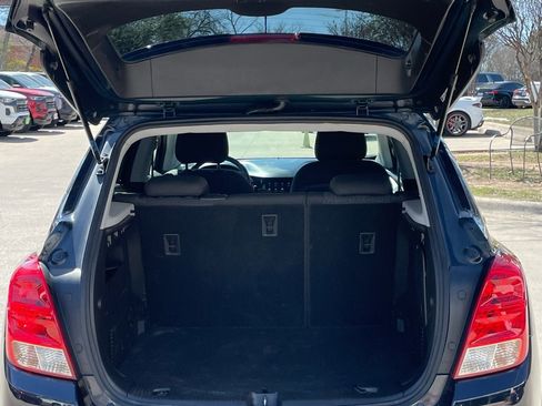 Used 2021 Chevrolet Trax LS w/ Tint and Cruise Package image 23