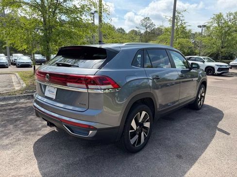 Used 2025 Volkswagen Atlas Cross Sport SE AWD/4WD image 5