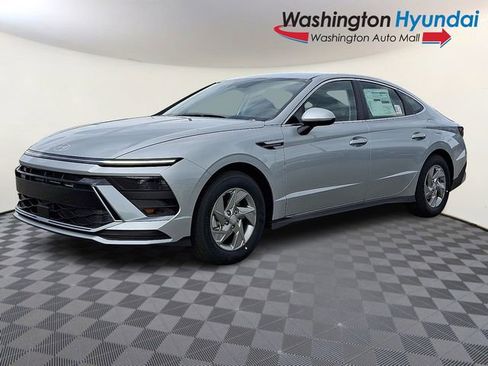 New 2026 Hyundai Sonata SE FWD image 3