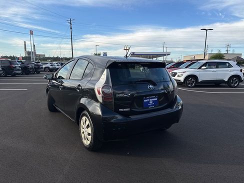 Used 2012 Toyota Prius C One image 3
