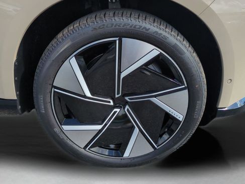 New 2025 Volvo EX90 Ultra image 11