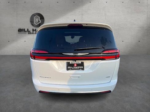 New 2026 Chrysler Pacifica Pinnacle w/ Trailer Tow Group image 7