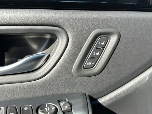 New 2025 Honda Pilot Touring image 12