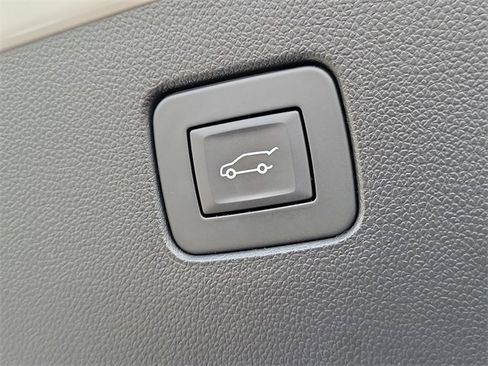 Used 2024 Buick Envista Sport Touring w/ Convenience I Package image 9