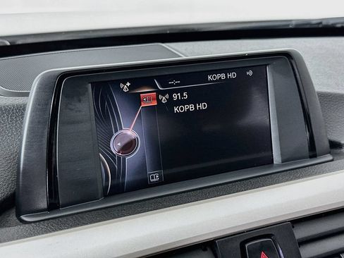Used 2015 BMW 320i Sedan RWD image 14