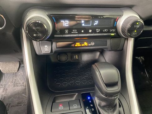 Certified 2024 Toyota RAV4 XLE image 20