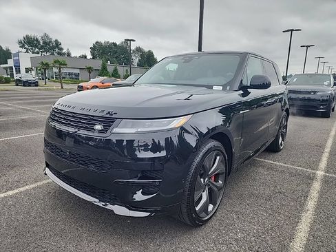 Certified 2025 Land Rover Range Rover Sport Dynamic SE AWD/4WD image 1