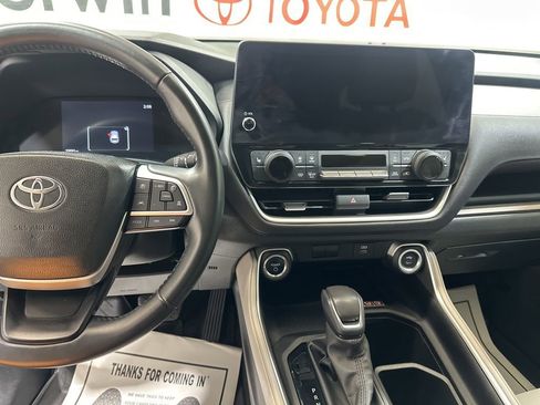 Used 2024 Toyota Grand Highlander XLE image 27