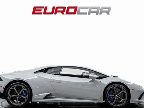 Used 2023 Lamborghini Huracan EVO image 6