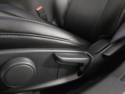 Used 2025 MAZDA MAZDA3 s Sport FWD image 30