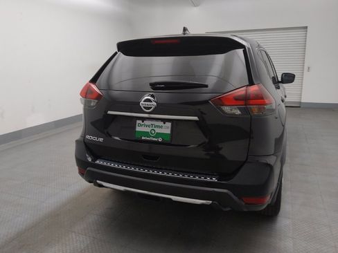 Used 2020 Nissan Rogue S FWD image 7