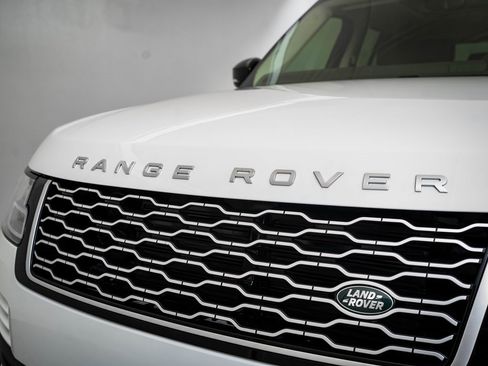 Used 2021 Land Rover Range Rover Westminster Edition image 3