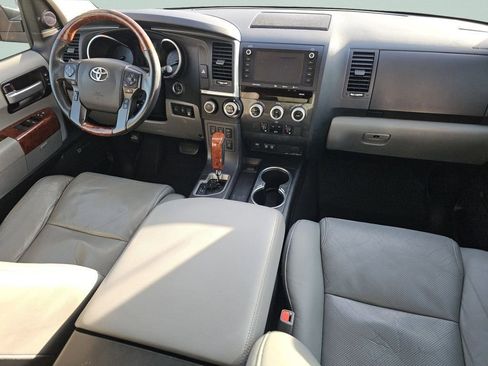 Used 2021 Toyota Sequoia Platinum image 32