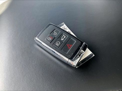 Used 2025 Land Rover Range Rover Sport Dynamic SE image 10