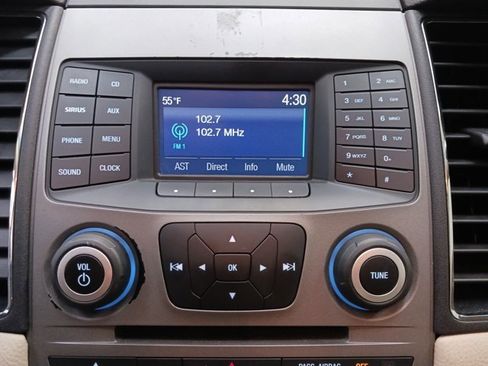 Used 2017 Ford Taurus SE image 20