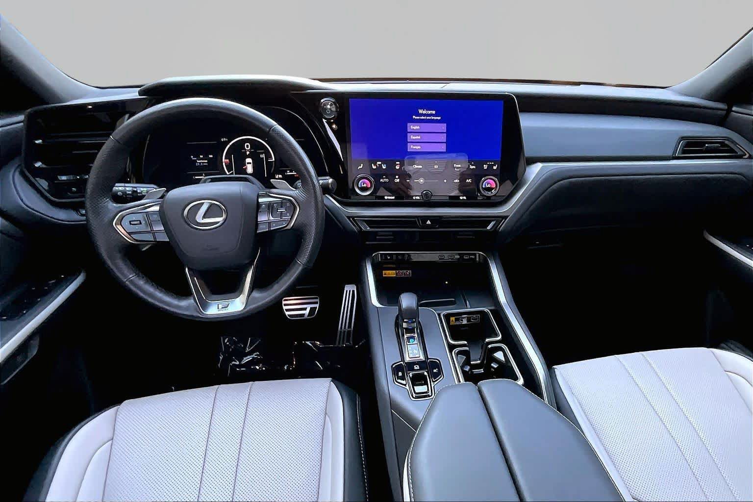 Used 2025 Lexus TX 500h AWD w/ Technology Package image 16