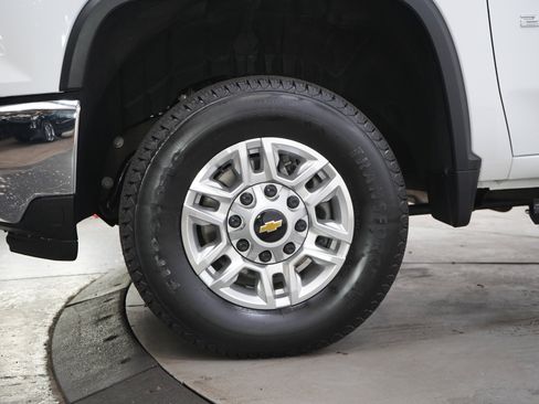 Used 2025 Chevrolet Silverado 2500 LT w/ Convenience Package AWD/4WD image 29