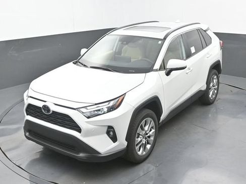 Used 2025 Toyota RAV4 XLE Premium w/ Weather Package FWD image 30