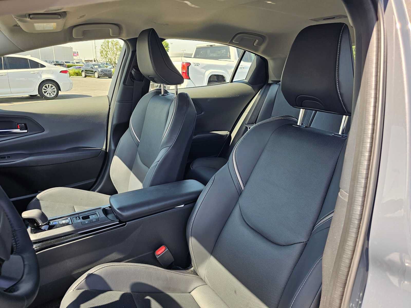 Certified 2026 Toyota Prius XLE FWD image 21