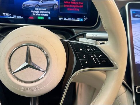 Used 2022 Mercedes-Benz EQS 450+ Sedan image 18