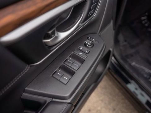 Used 2019 Honda CR-V Touring image 17