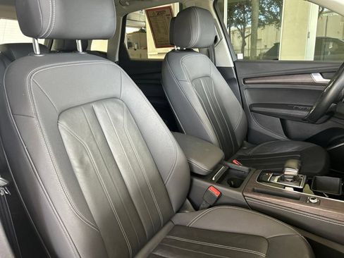 Used 2021 Audi Q5 2.0T Premium Plus w/ Premium Plus Package AWD/4WD image 24