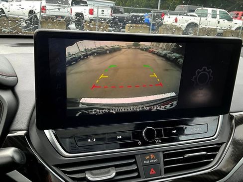 Used 2023 Nissan Altima 2.5 SR w/ SR Premium Package image 14