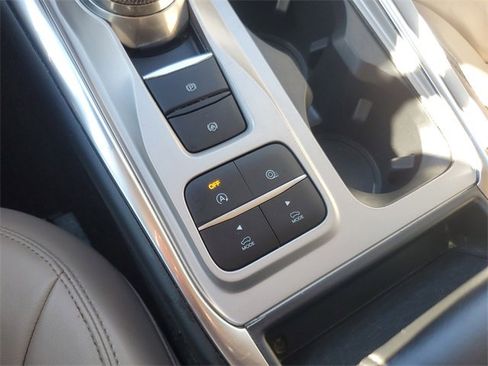 Used 2021 Ford Explorer XLT w/ Equipment Group 202A image 26