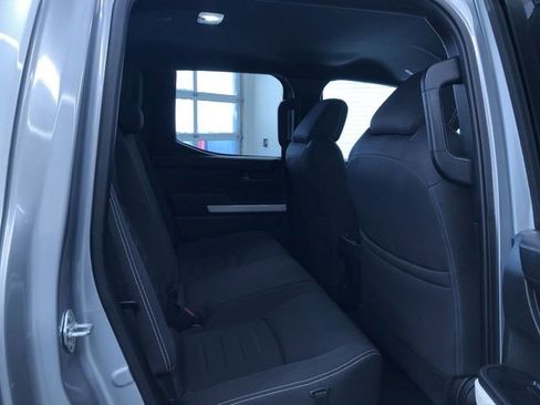 Used 2024 Toyota Tacoma TRD Off-Road image 15