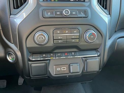 Used 2025 Chevrolet Silverado 1500 Custom image 21