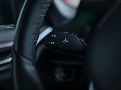 Used 2023 BMW 530i w/ M Sport Package image 24