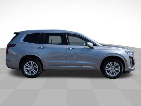 Used 2025 Cadillac XT6 Luxury image 4